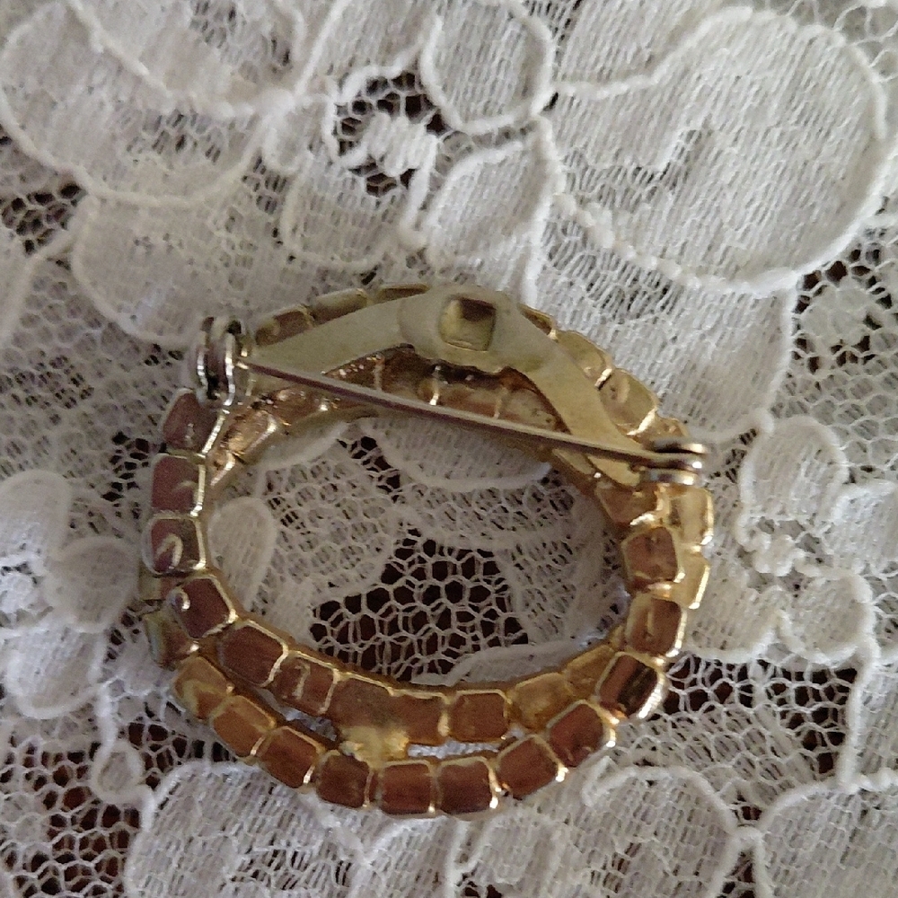 Brooch, Red And Diamond Rhinestone - Picture 4 of 5
